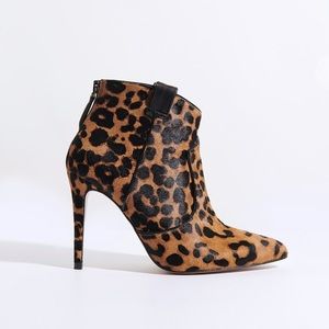 VERONICA BEARD LORETTA LEOPARD CALFHAIR BOOTIE 6.5